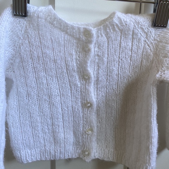 Vintage (‘81) Knit 2pc Baby Outfit (plus bonus knit sweater). - Picture 5 of 10